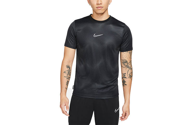 Nike Nike T Shirts Men's Black Crew Neck Moderate Straight Fit