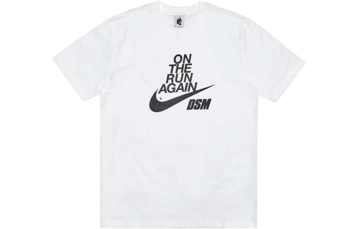 Nike Nike T Shirts Men's White Crew Neck Moderate Straight Fit