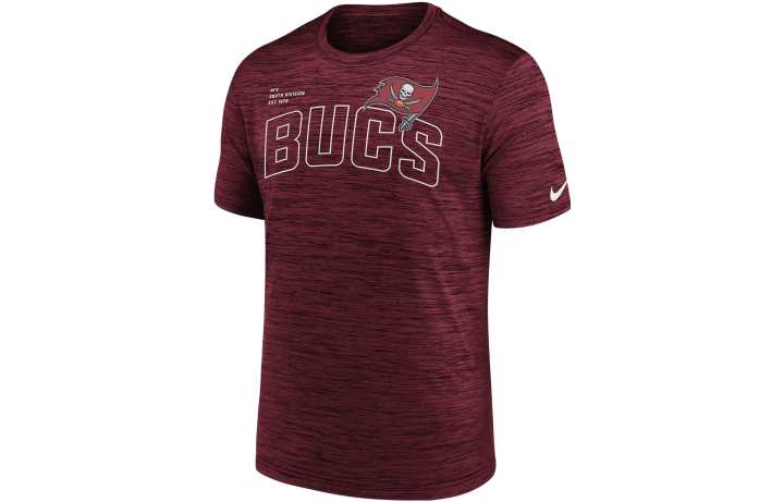 Nike Nike T Shirts Men's Red Crew Neck Moderate Straight Fit