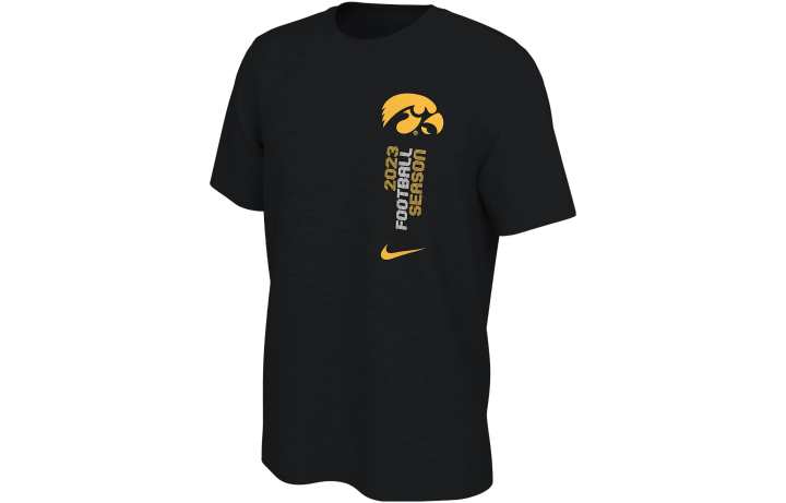Nike Nike T Shirts Men's Black Crew Neck Moderate Straight Fit