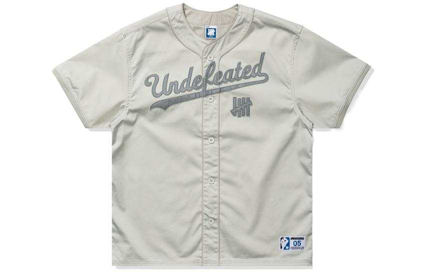UNDEFEATED T Shirts Unisex Moderate Straight Fit