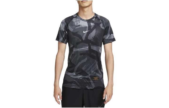 Nike Nike T Shirts Men's Black Crew Neck Moderate Straight Fit