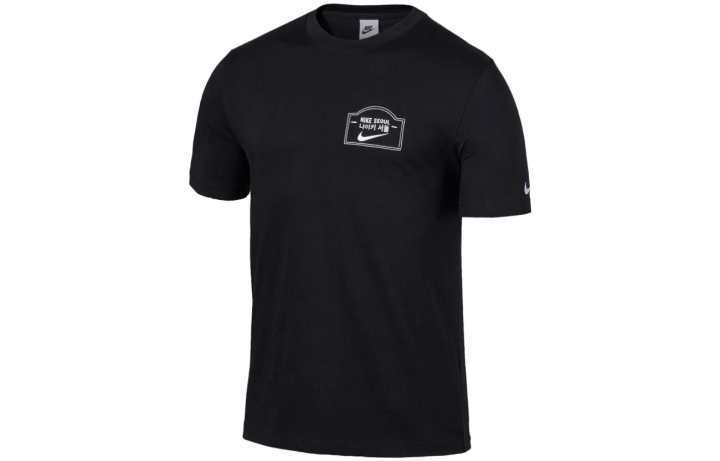 Nike Nike T Shirts Men's Black Crew Neck Moderate Straight Fit