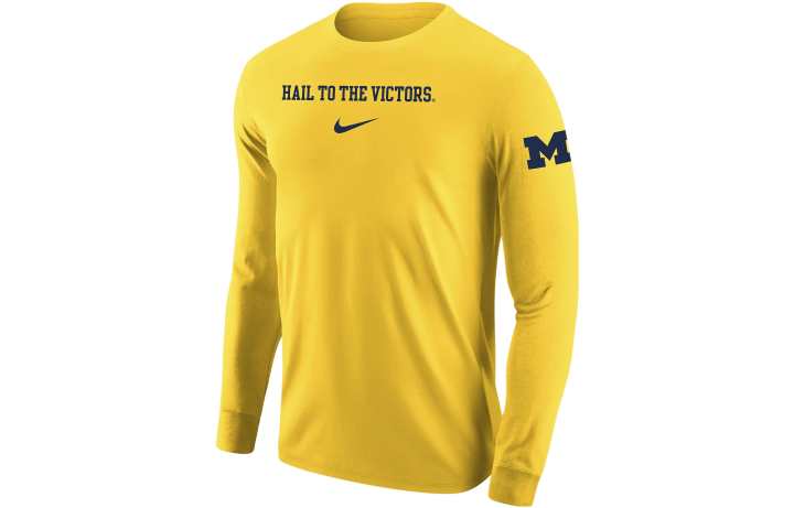Nike Nike T Shirts Men's Yellow Crew Neck Moderate Straight Fit