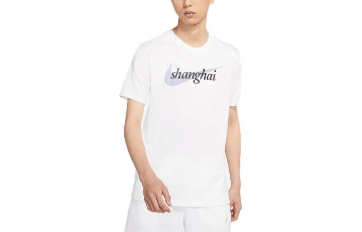 Nike Nike Sportswear T Shirts Men's White Crew Neck Moderate Straight Fit