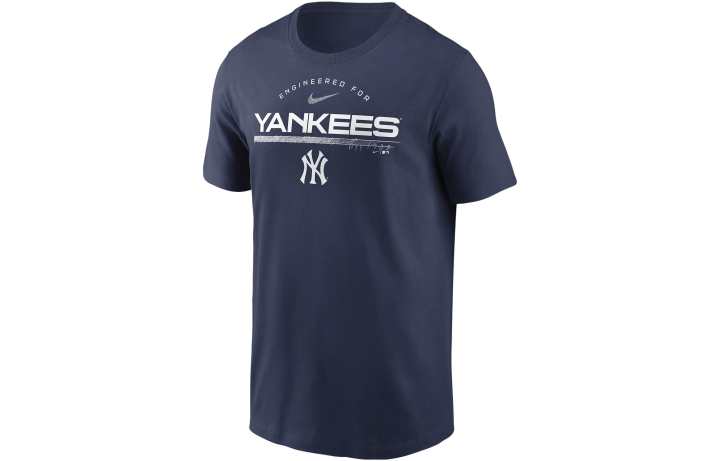 Nike Nike T Shirts Men's Marine Blue Crew Neck Moderate Straight Fit