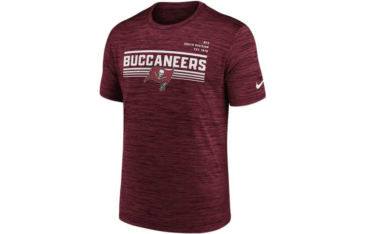 Nike Nike T Shirts Men's Red Crew Neck Moderate Straight Fit