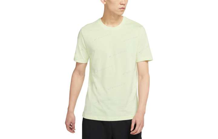 Nike Nike T Shirts Men's Ice Green Yellow Crew Neck Moderate Straight Fit