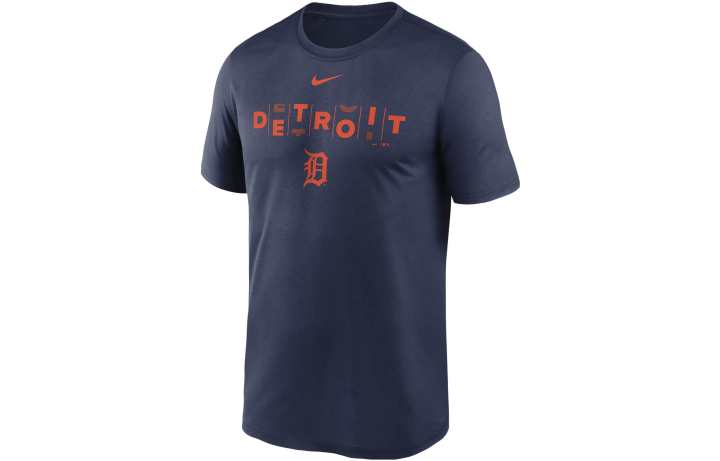 Nike Nike T Shirts Men's Marine Blue Crew Neck Moderate Straight Fit