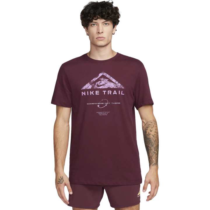 Nike Nike T Shirts Men's Burgundy Crew Neck Moderate Straight Fit