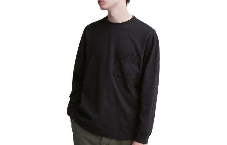 UNIQLO FW23 T Shirt Unisex Black