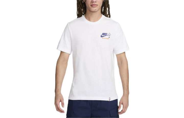 Nike Nike T Shirts Men's White Crew Neck Moderate Straight Fit