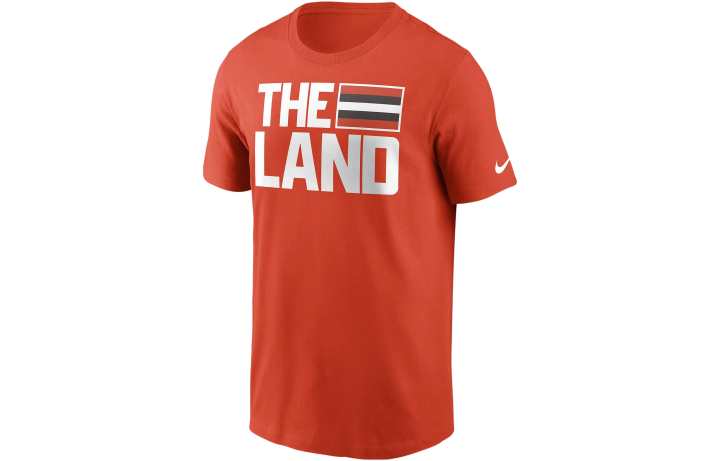 Nike Nike T Shirts Men's Saffron Crew Neck Moderate Straight Fit