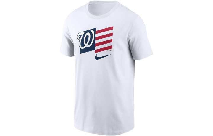Nike Nike T Shirts Men's White Crew Neck Moderate Straight Fit