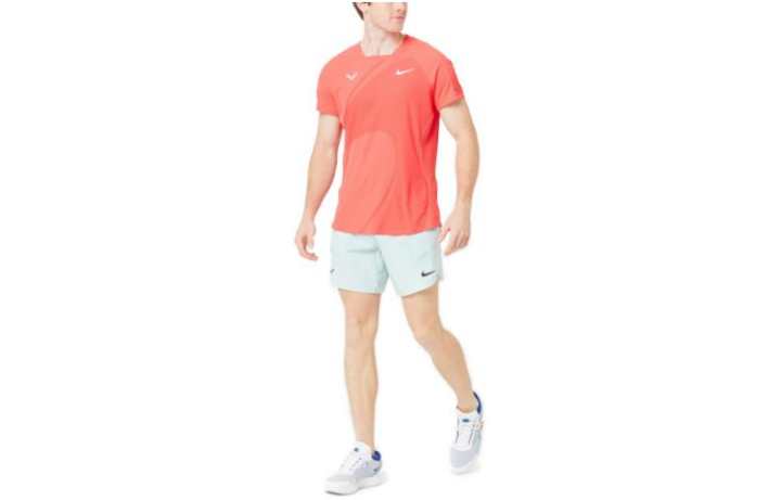 Nike Nike T Shirts Men's Embers Glow Crew Neck Moderate Straight Fit