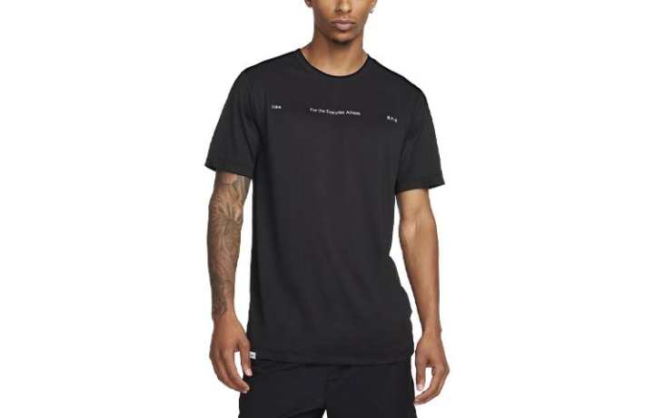 Nike Nike T Shirts Men's Black Crew Neck Moderate Straight Fit