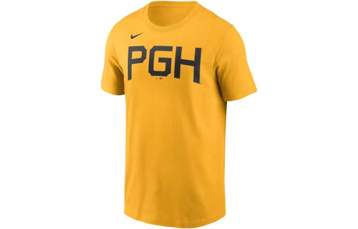 Nike Nike T Shirts Men's Yellow Crew Neck Moderate Straight Fit