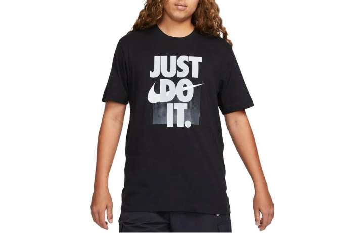 Nike Nike T Shirts Men's Black Crew Neck Moderate Straight Fit