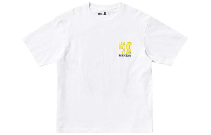 UNIQLO T Shirts Unisex White Crew Neck Moderate Straight Fit