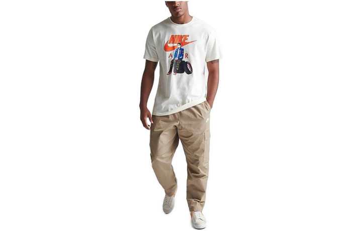Nike Nike T Shirts Men's White Crew Neck Moderate Straight Fit
