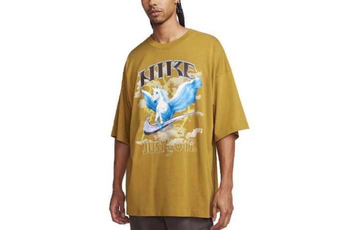 Nike Nike T Shirts Men's Yellow Crew Neck Moderate Straight Fit