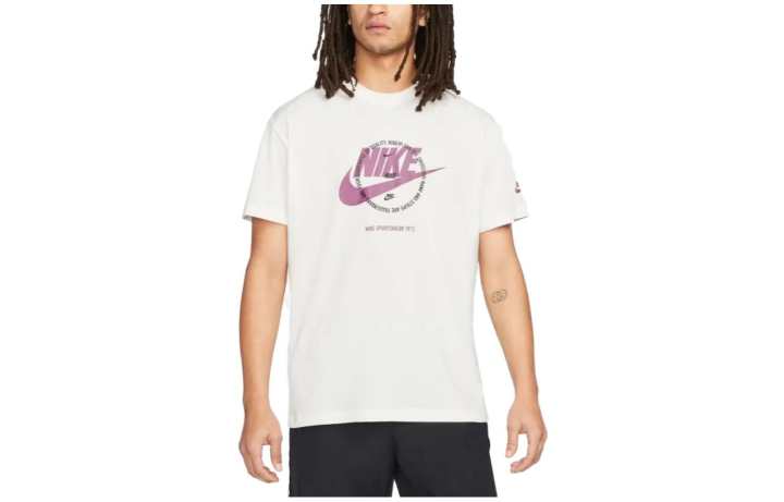 Nike Nike T Shirts Men's White Crew Neck Moderate Straight Fit