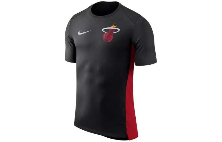 Nike Nike T Shirts Men's Black Crew Neck Moderate Straight Fit