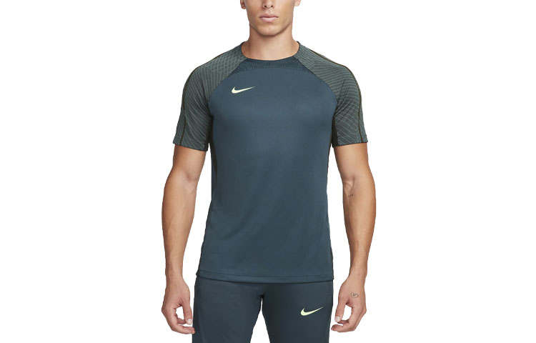 Nike Nike T Shirts Men's Turquoise Crew Neck Moderate Straight Fit