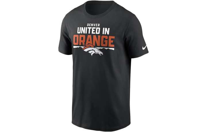 Nike Nike T Shirts Men's Black Crew Neck Moderate Straight Fit