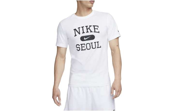 Nike Nike T Shirts Men's White Crew Neck Moderate Straight Fit
