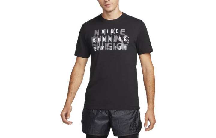 Nike Nike T Shirts Men's Black Crew Neck Moderate Straight Fit