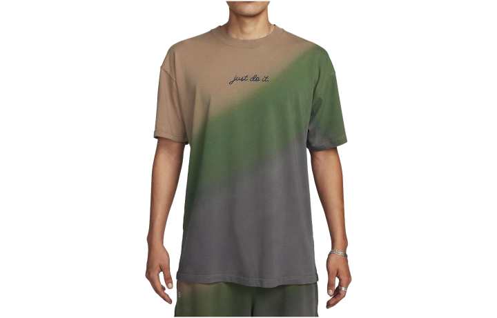 Nike Nike T Shirts Men's Arched Brown Crew Neck Moderate Straight Fit