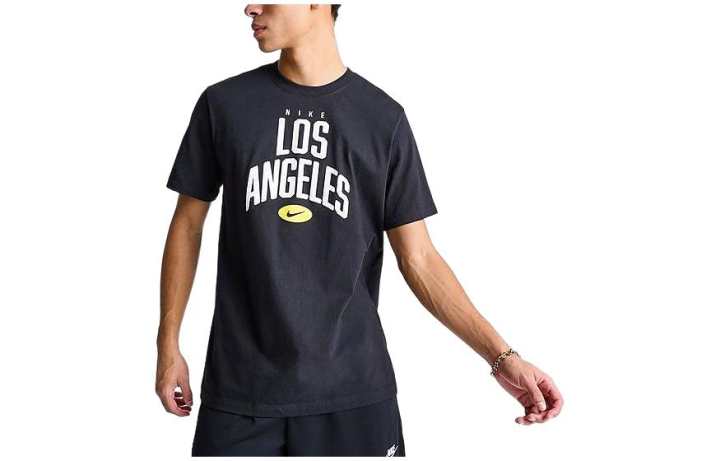 Nike Nike T Shirts Men's Black Crew Neck Moderate Straight Fit