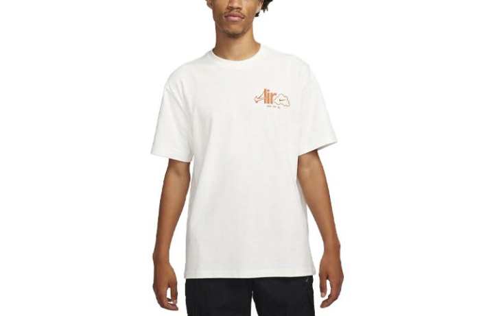 Nike Nike T Shirts Men's White Crew Neck Moderate Straight Fit