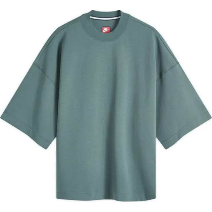 Nike Nike Tech Fleece T shirt