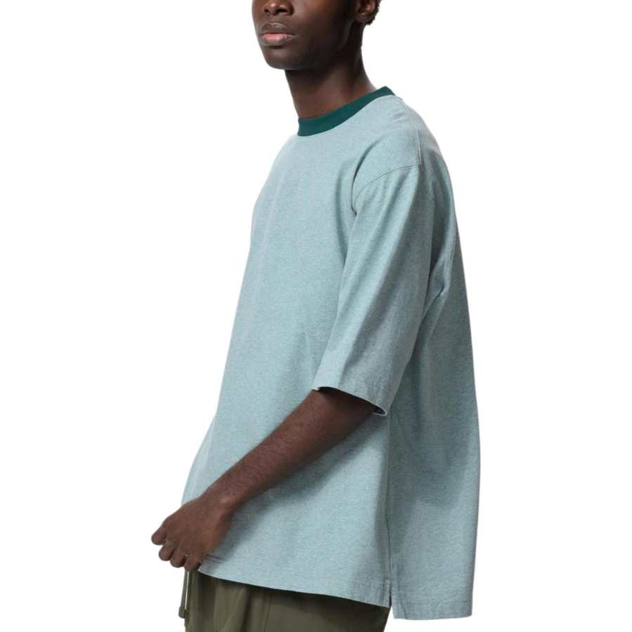UNIQLO T Shirts Unisex Green Crew Neck Moderate