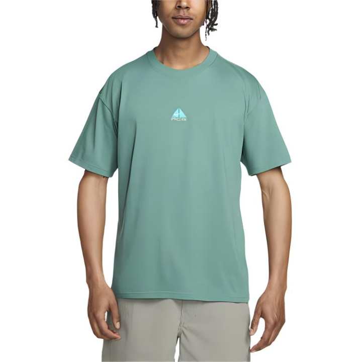 Nike Nike T Shirts Men's Bicoastal Crew Neck Moderate Straight Fit