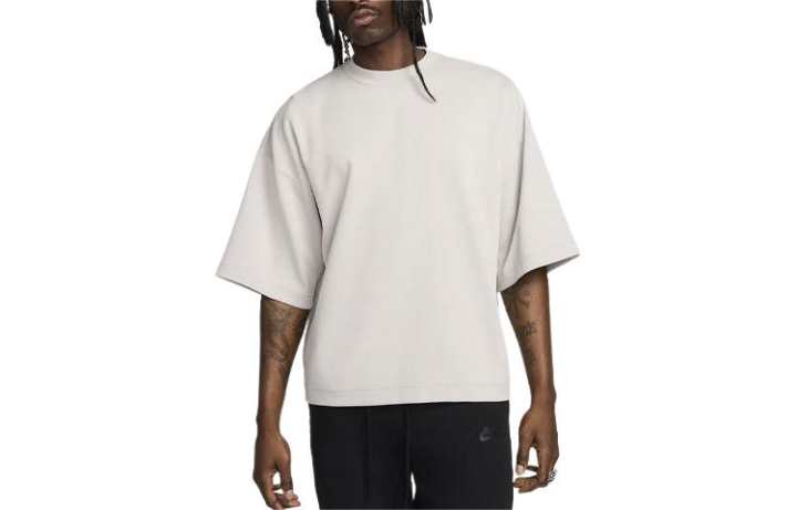 Nike Nike Sportswear Tech Fleece Reimagined Men's Oversized Short-Sleeve Sweatshirt