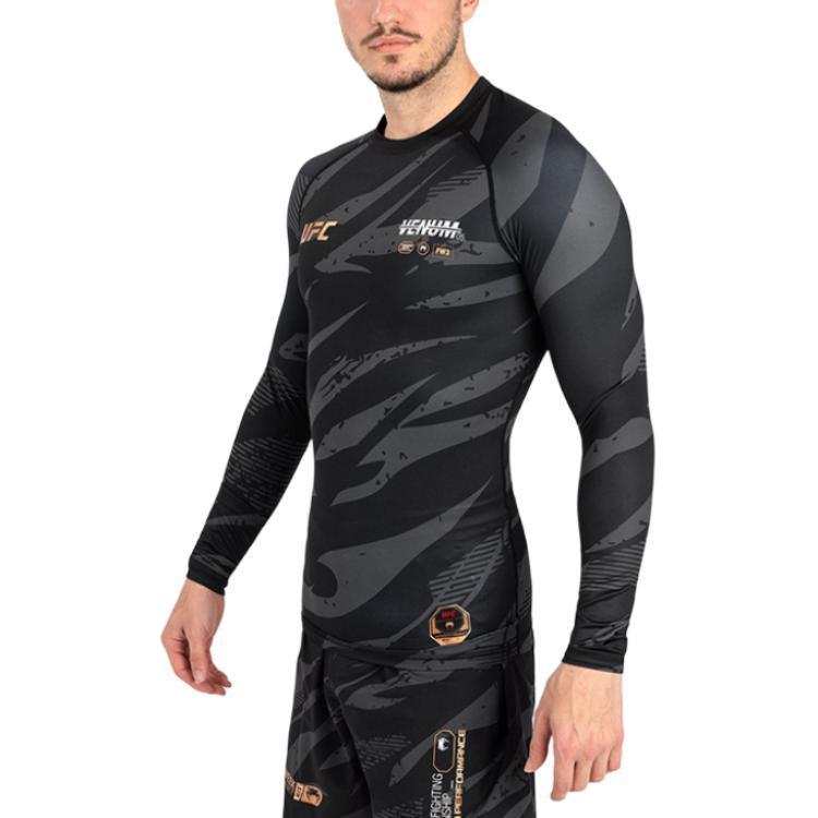VENUM T Shirts Men's Crew Neck Moderate