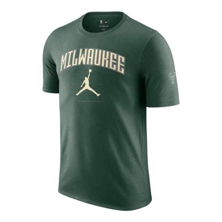 Nike Nike Milwaukee Bucks Essential Men's Nike Nba T-Shirt