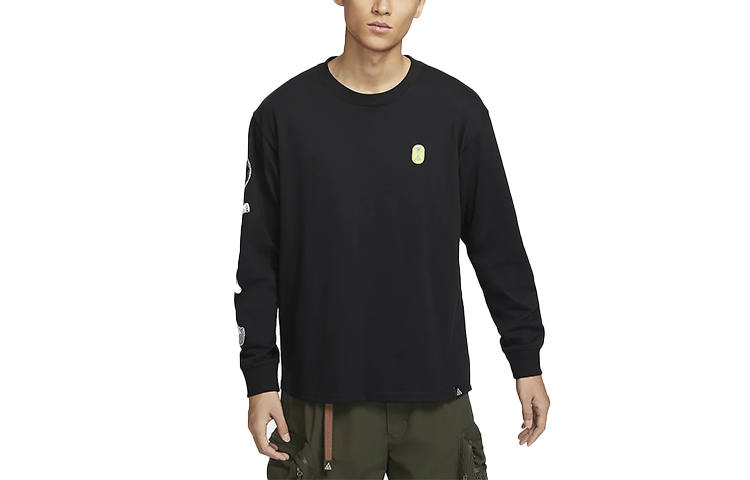 Nike Nike ACG T Shirts Men's Black Crew Neck Moderate Straight Fit