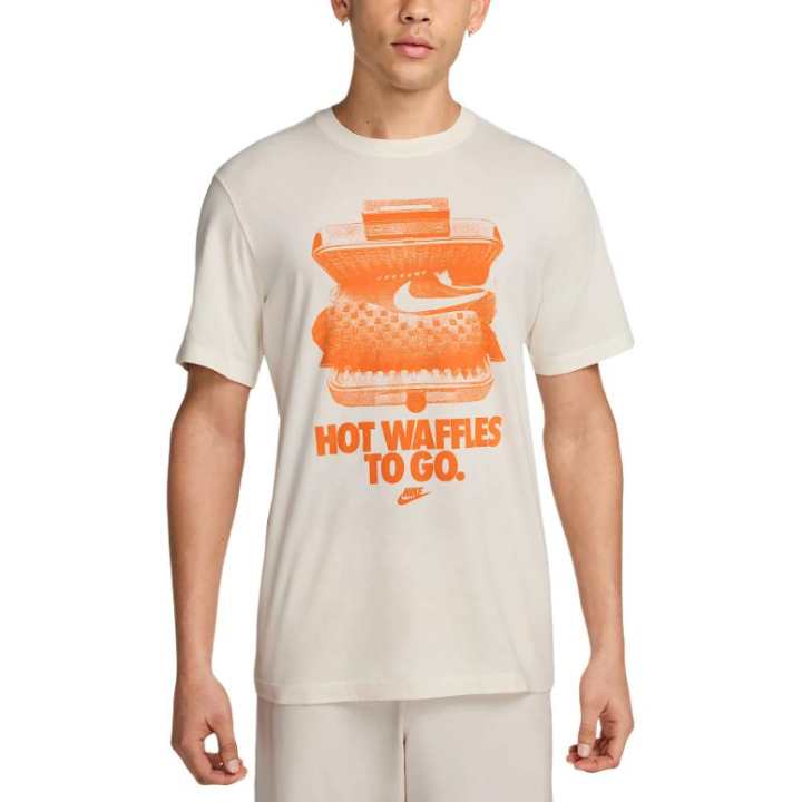 Nike Nike Sportswear T Shirt Unisex Light Ivory