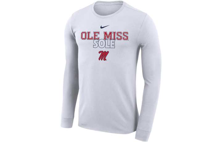 Nike Nike Sweatshirts Men's White Crew Neck Moderate Regular