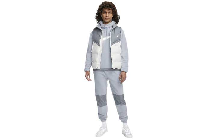 Nike Nike Sweatshirts Men's Gray Hooded Moderate Regular