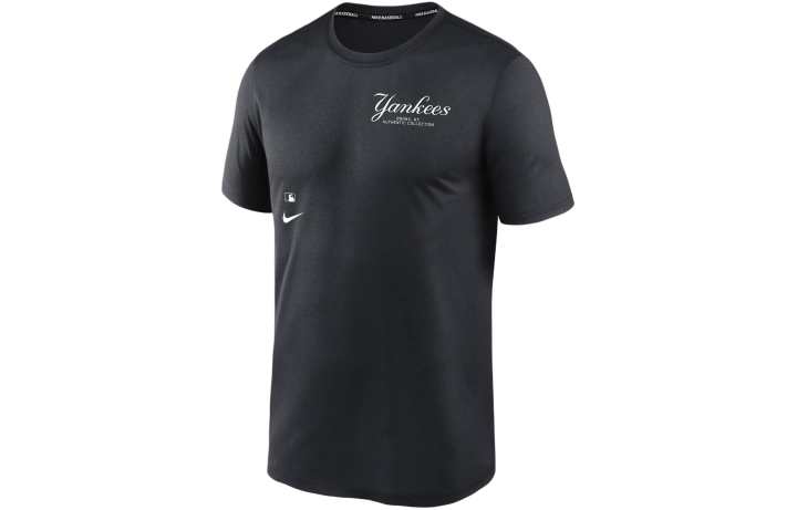 Nike Nike T Shirts Men's Black Crew Neck Moderate Straight Fit