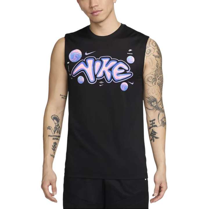 Nike Nike T Shirts Men's Black Crew Neck Moderate Straight Fit