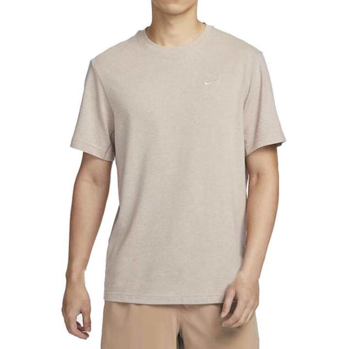 Nike Nike T Shirts Men's Khaki Crew Neck Moderate Straight Fit