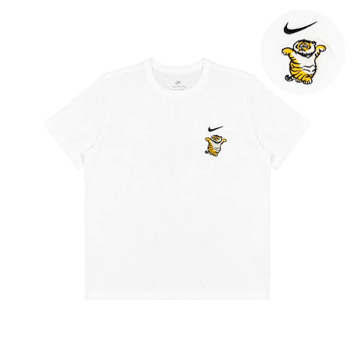 Nike Nike T Shirts Unisex White Crew Neck Moderate Straight Fit