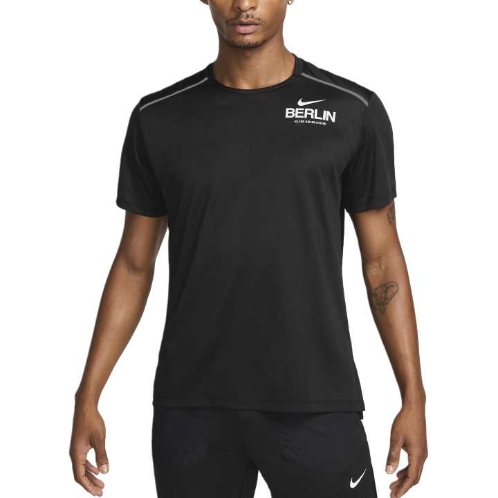 Nike Nike MILER T Shirts Men's Black Crew Neck Moderate Straight Fit