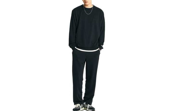New Balance New Balance Sweatshirts Men's Black Crew Neck Moderate Regular